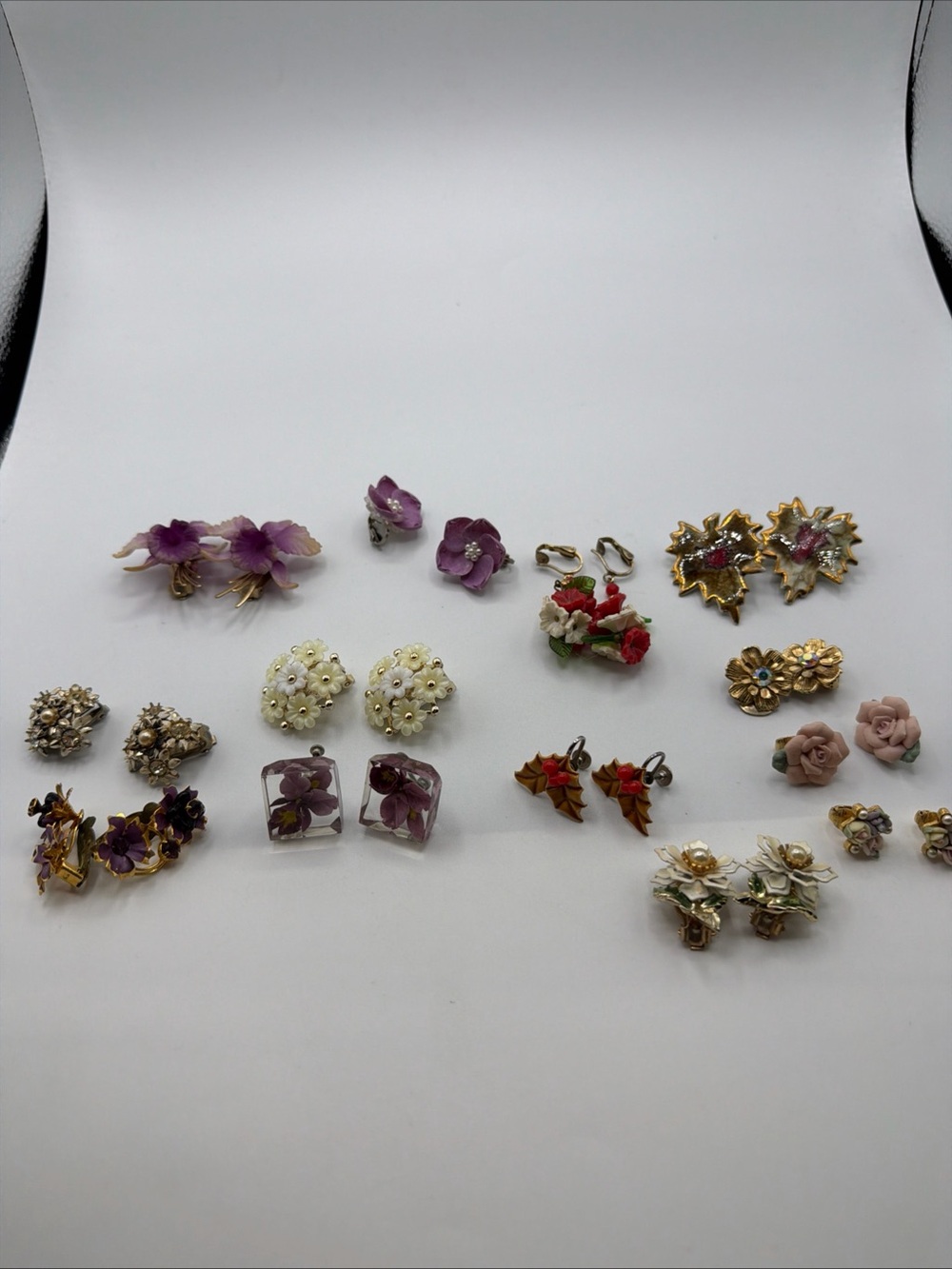 Vng Lot Of 13 Pairs Rhinestone & Flower Clip On/Screw-Back Earrings 1950s-60s